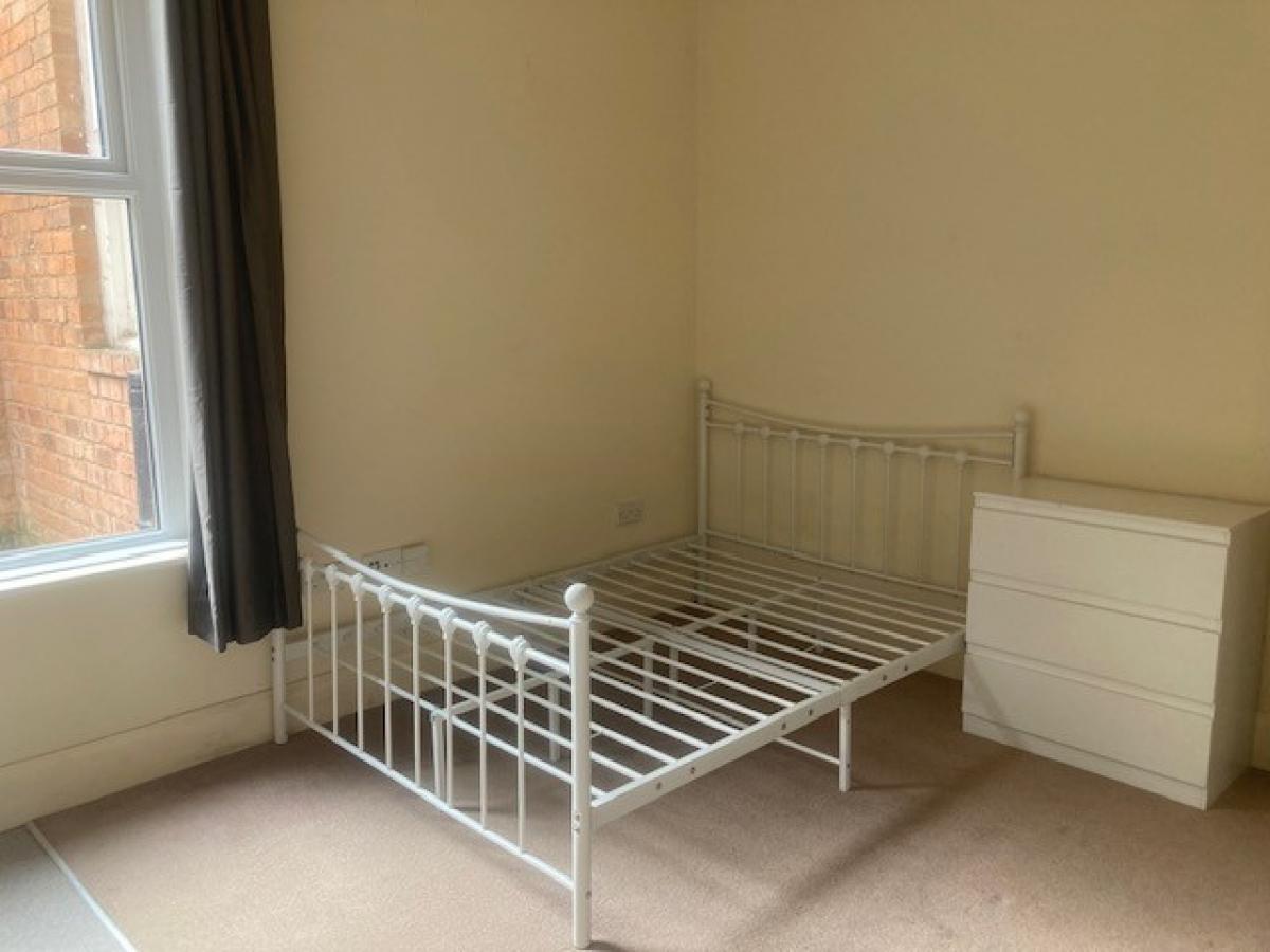 Image of 1 Bedroom Studio Flat, Belper Road, Derby Centre