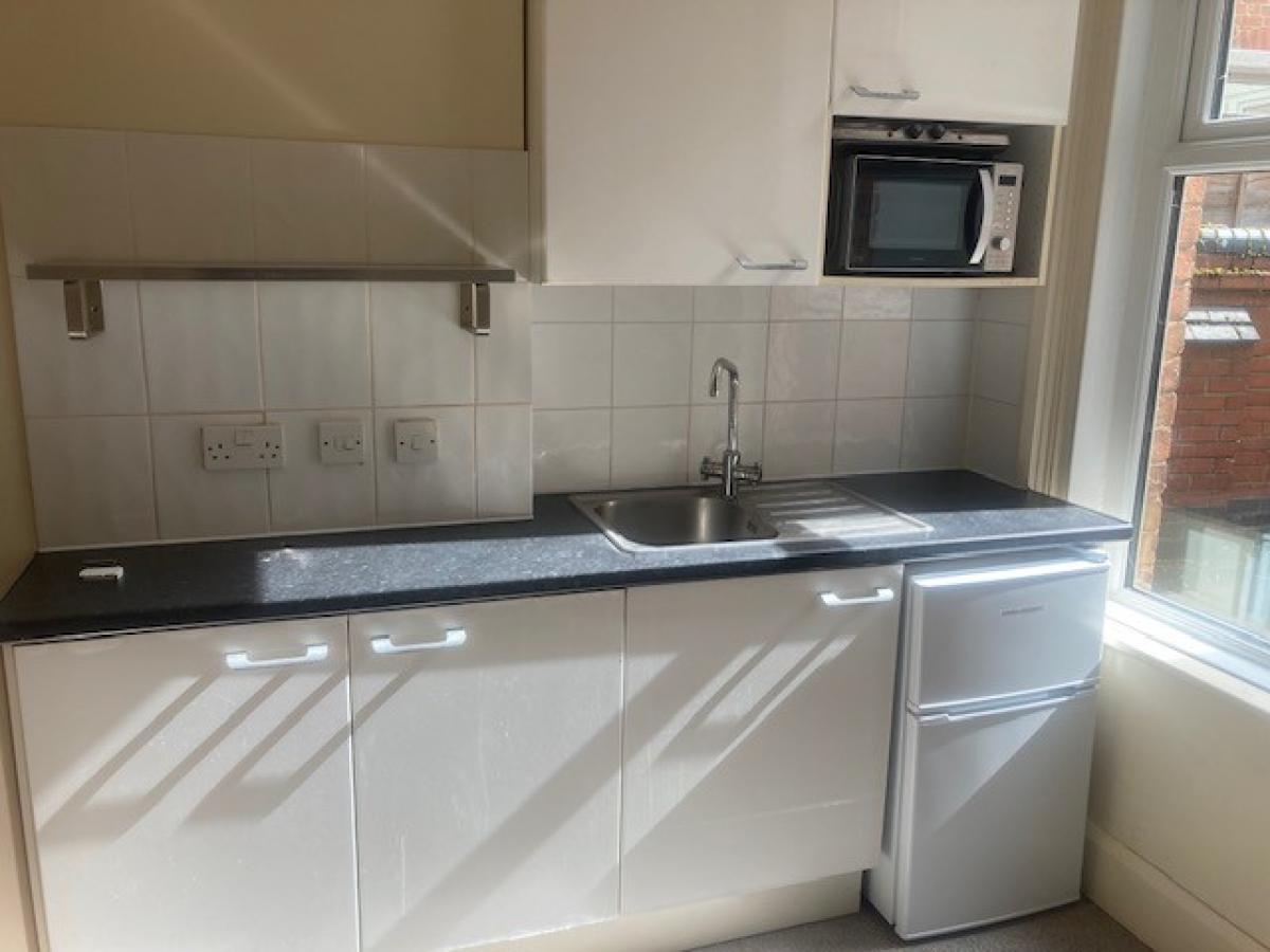 Image of 1 Bedroom Studio Flat, Belper Road, Derby Centre