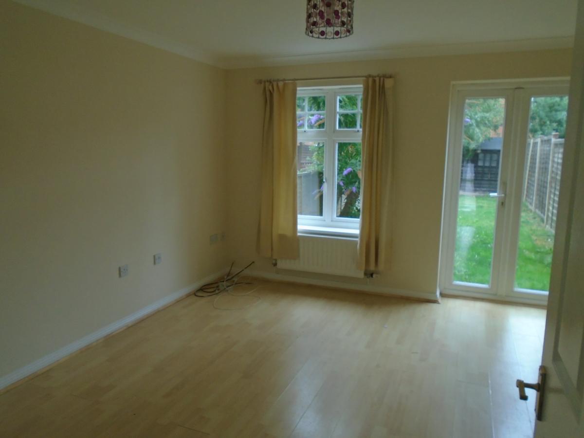 2 Bedroom Town House, , Rymill Drive, Oakwood Phoenix Lettings