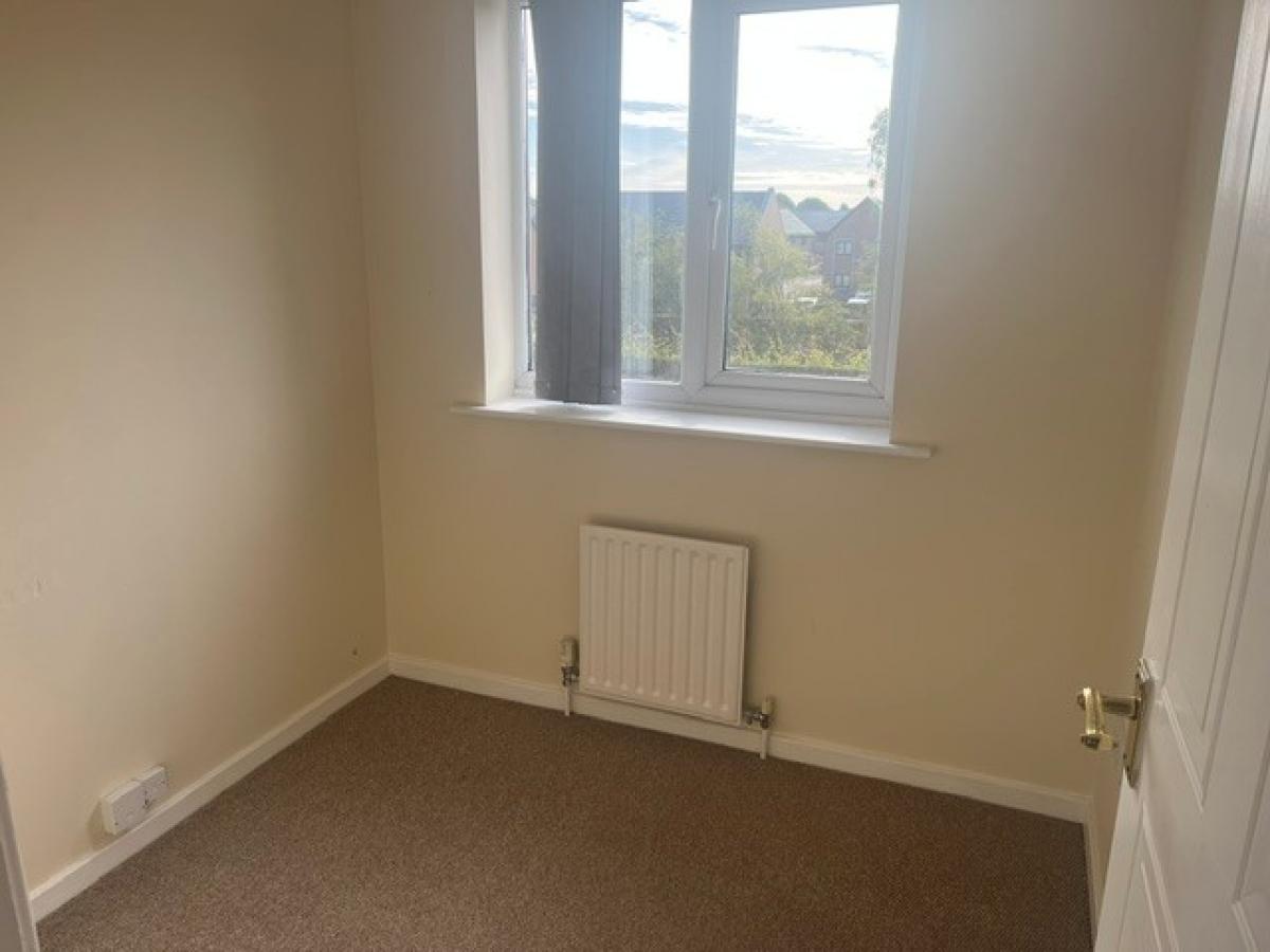 Image of 3 Bedroom Semi-Detached House, Dewchurch Drive, Sunny Hill