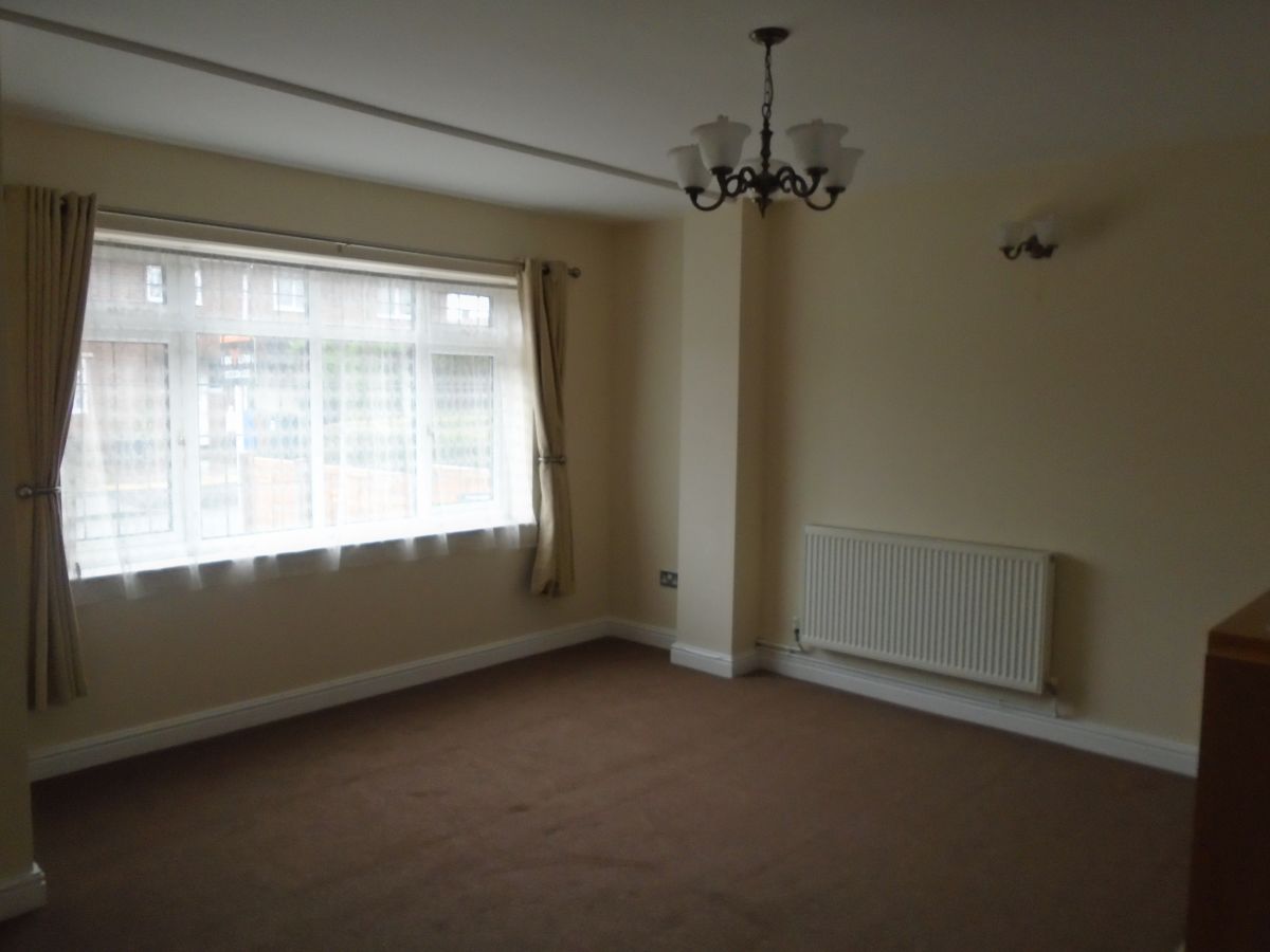 3 Bedroom Terraced House, , Bracken Close, Long Eaton Phoenix Lettings