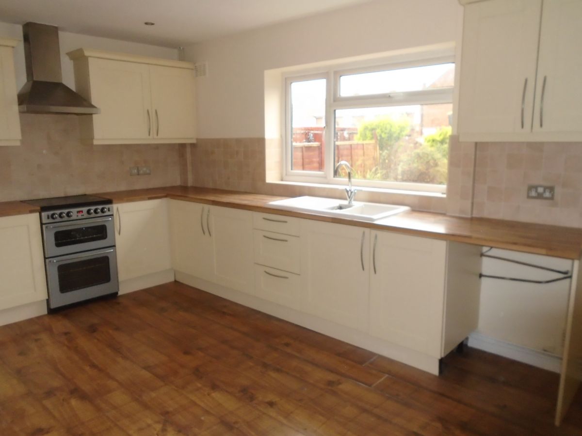 3 Bedroom Terraced House, , Bracken Close, Long Eaton Phoenix Lettings