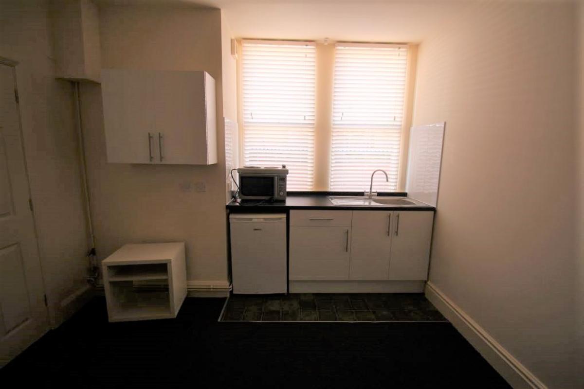 Image of 1 Bedroom Studio Flat, Belper Road, Derby Centre