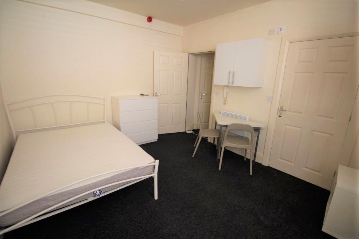 Image of 1 Bedroom Studio Flat, Belper Road, Derby Centre