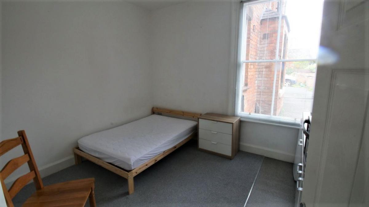 Image of 1 Bedroom Studio Flat, Belper Road, Derby Centre