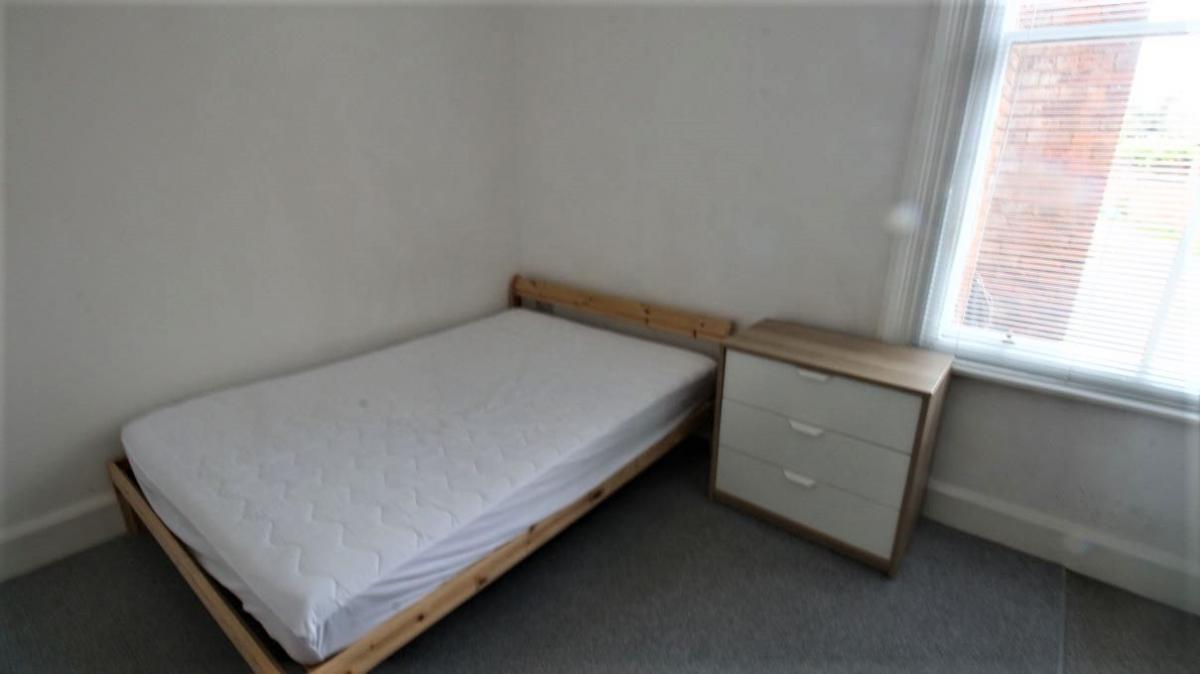 Image of 1 Bedroom Studio Flat, Belper Road, Derby Centre