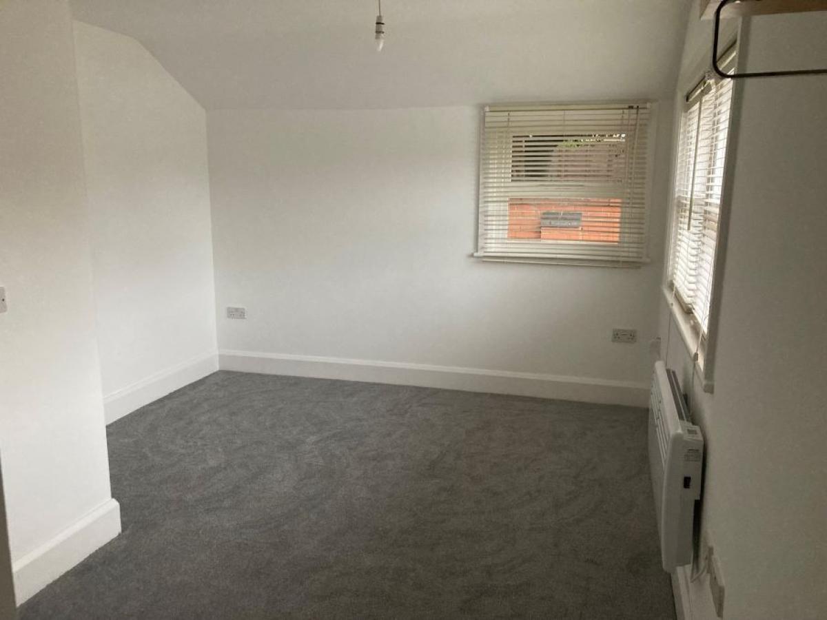Image of 1 Bedroom Studio Flat, Belper Road, Derby Centre
